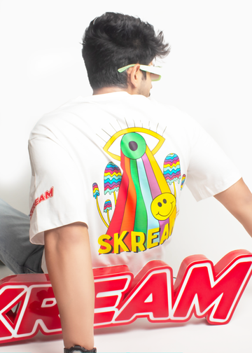 White oversized t-shirt, eat your veggies graphic y2k print, skream streetwear t-shirt