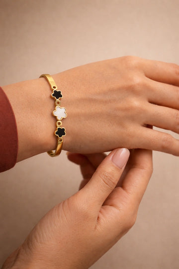 Office-Appropriate Jewellery Gifts: What to Choose (and What to Avoid)