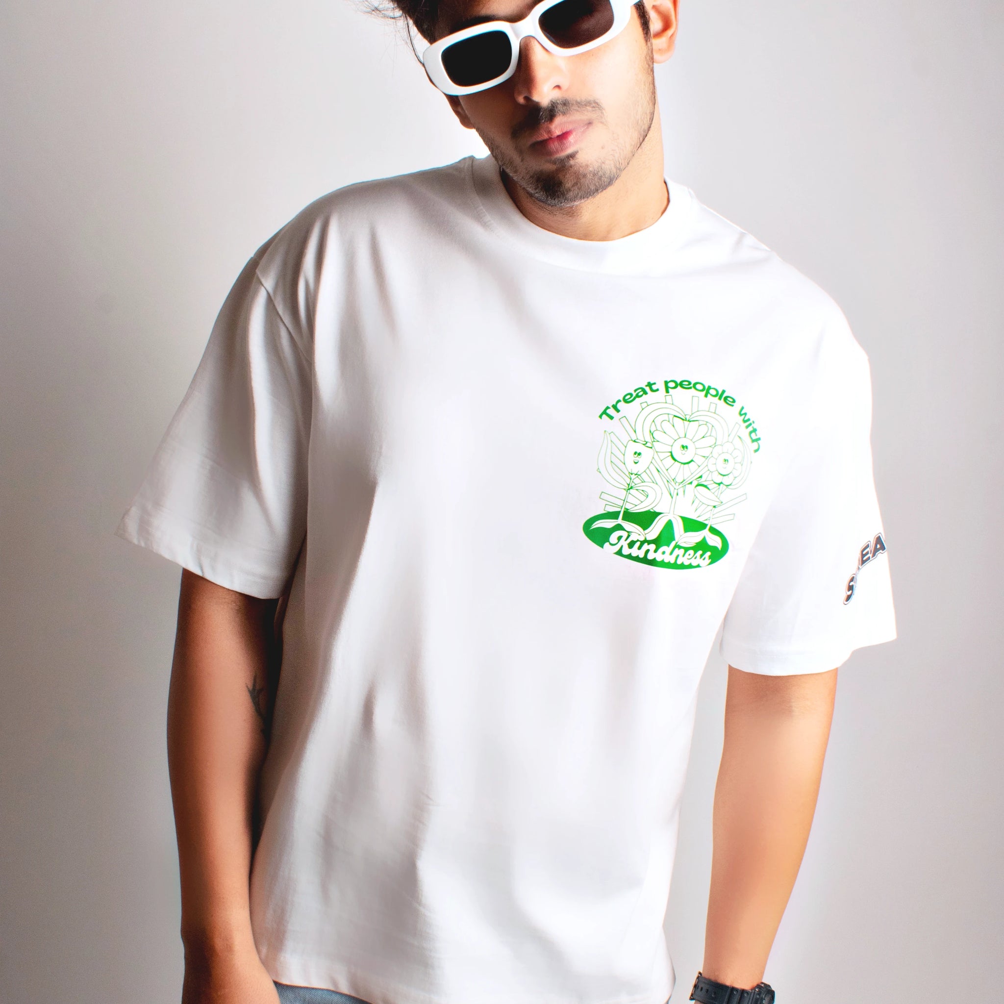 Be Kind Oversized T-shirt